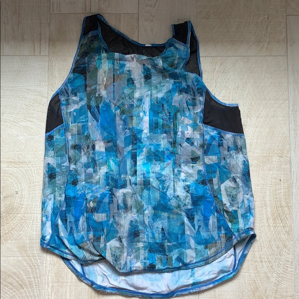 Rare print sculpt tank. Lululemon. Barely worn